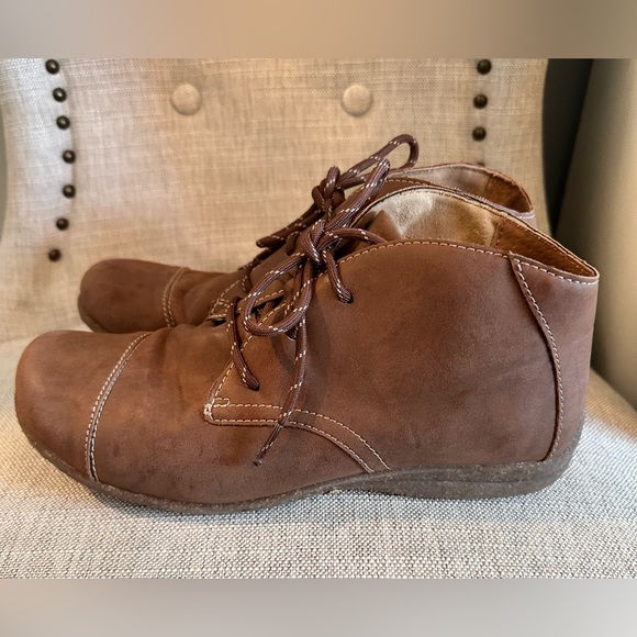 10 b.o.c. Born brown leather lace up ankle booties boots shoes moccasin clog - Picture 14 of 14